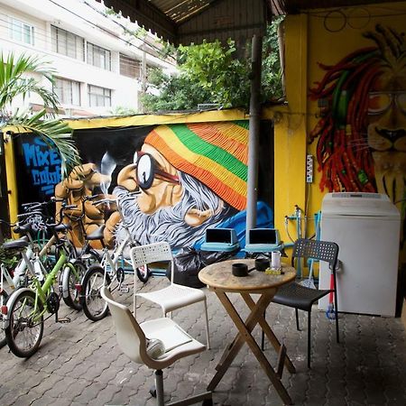 Ideer Hostel Bangkok Exterior foto